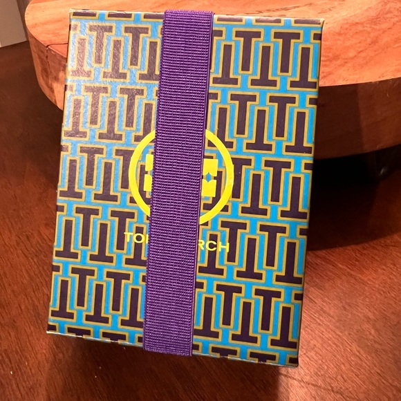 Tory Burch Roxanne Stud Earrings - Picture 6 of 7